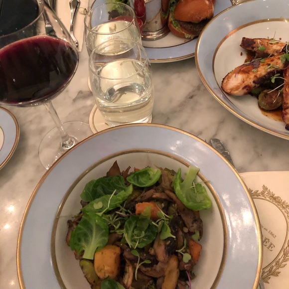 Meet Your Posher💕💎 - Picture 2 of 5